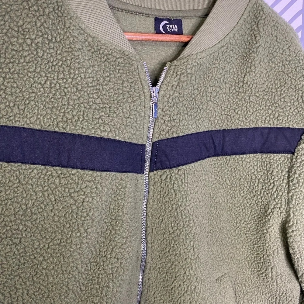 ZYIA Green Bomber Jacket with Fitted Silhouette